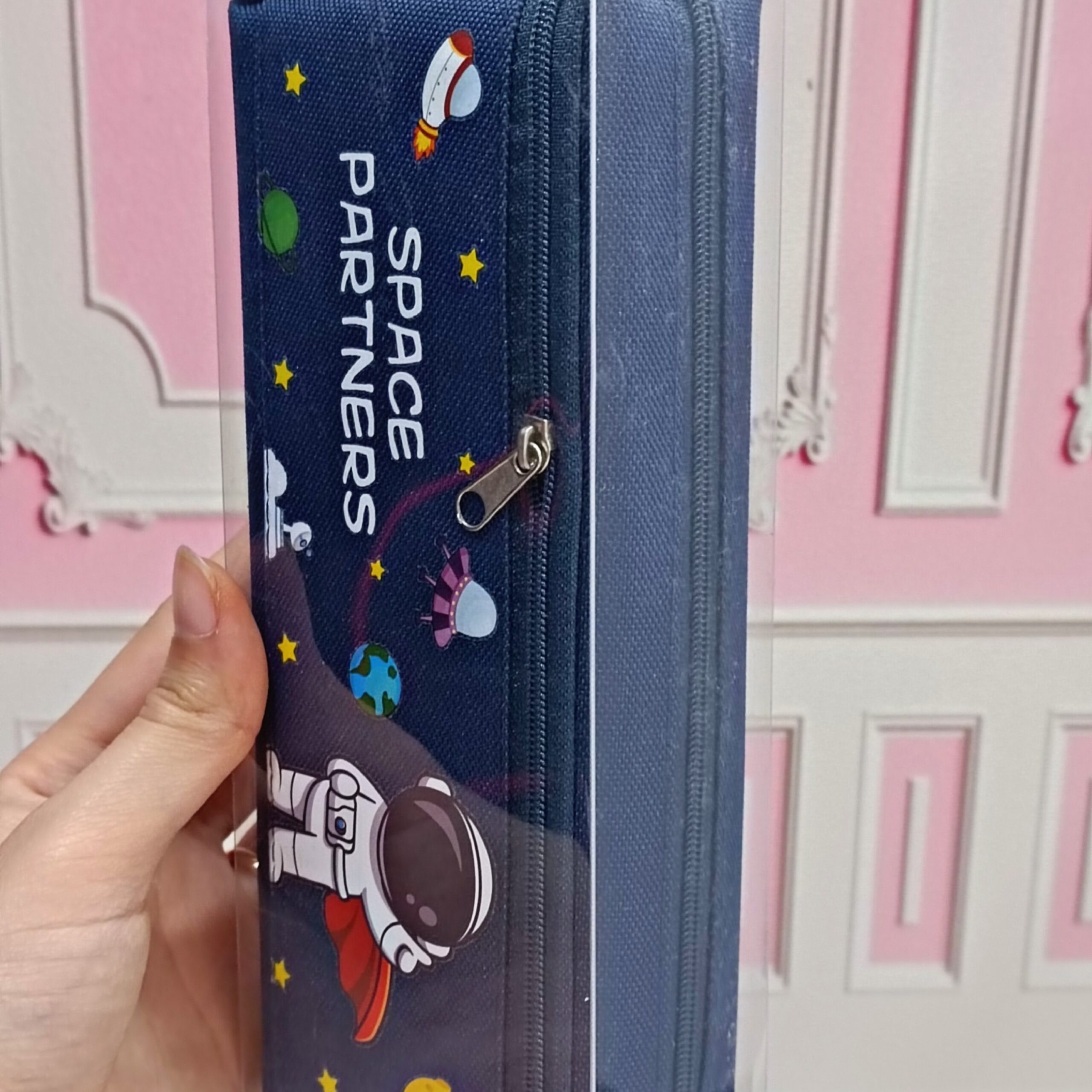 جامدادی دو زیپ فضانورد برزنتی - Image 2