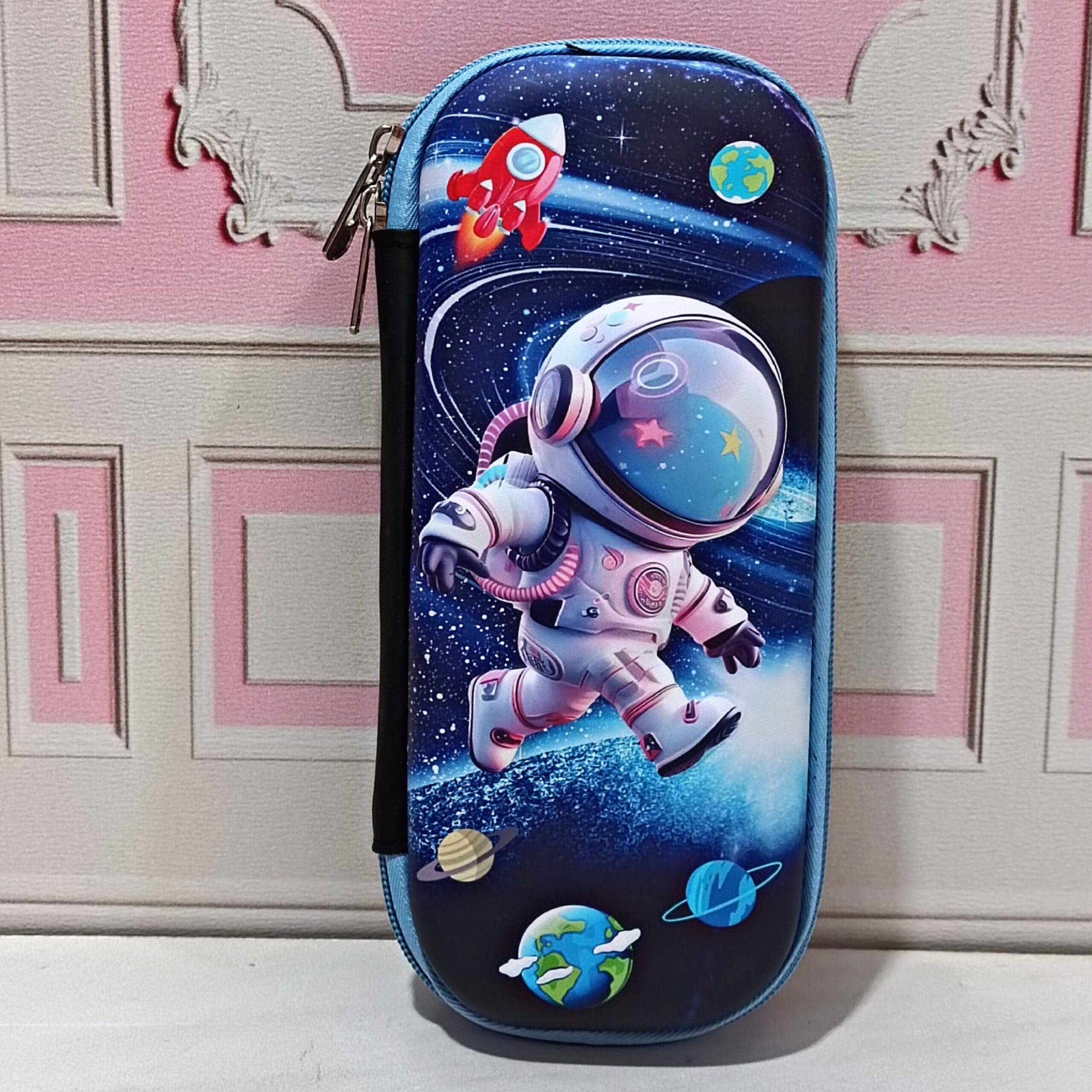 جامدادی برجسته فضانورد - Image 2