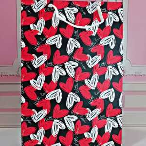 ساک کادو قرمز و مشکی