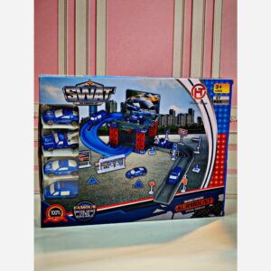 پارکینگ راه سازی، پلیس، مک کویین